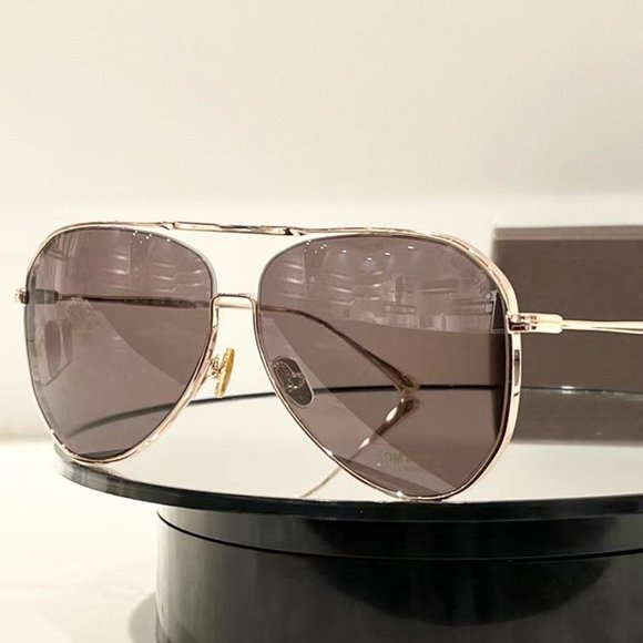 New sunglasses available for men and women